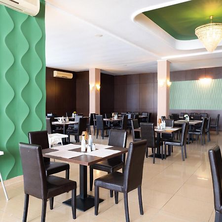 Hotel Ambasador Mamaia Esterno foto