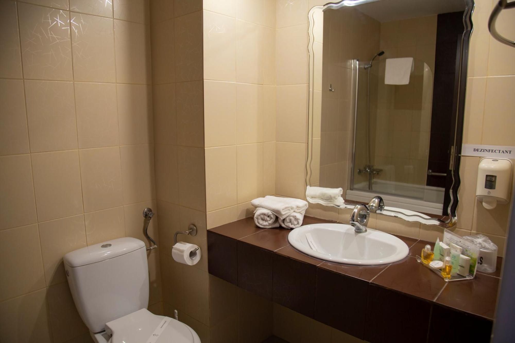 Hotel Ambasador Mamaia Esterno foto