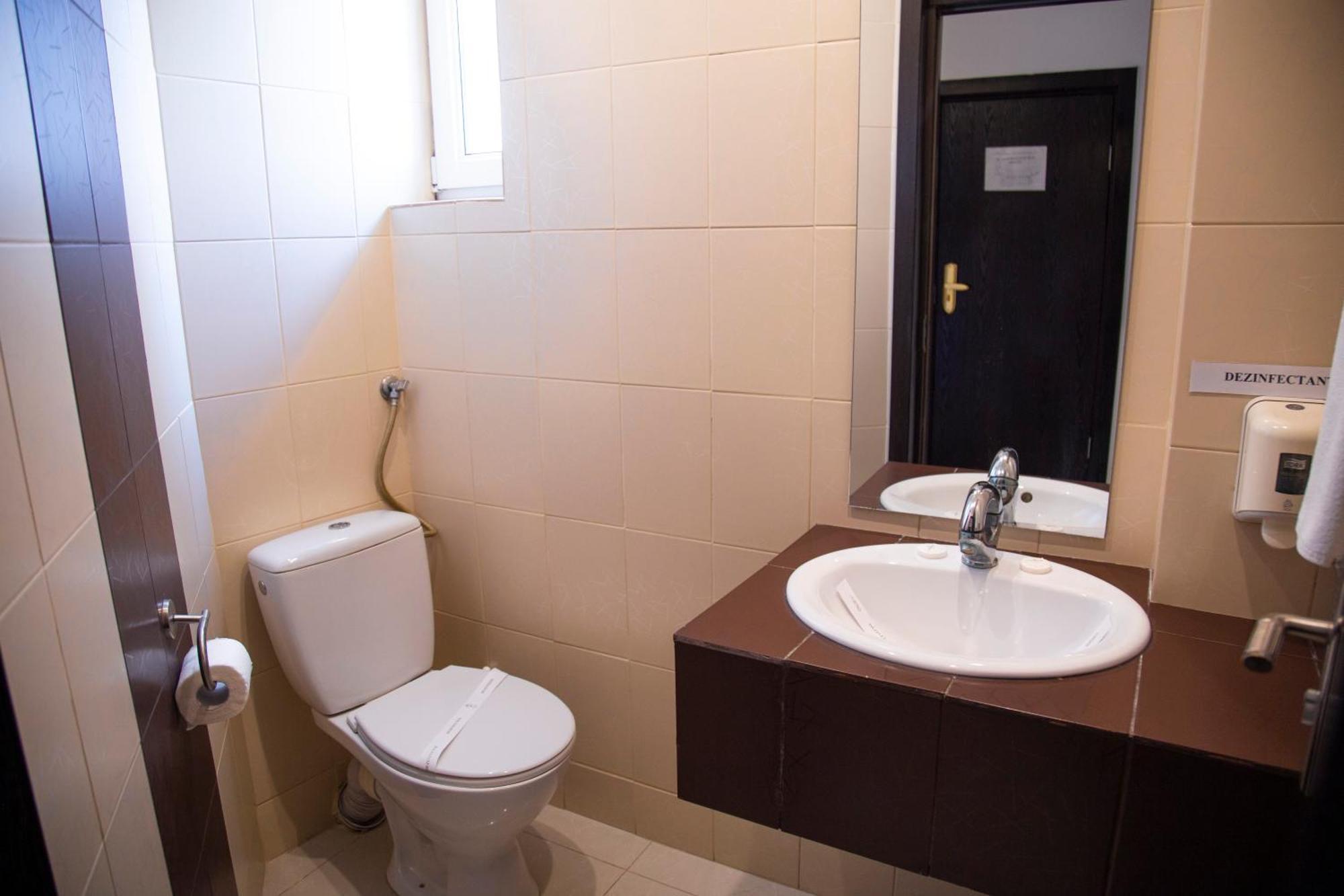 Hotel Ambasador Mamaia Esterno foto