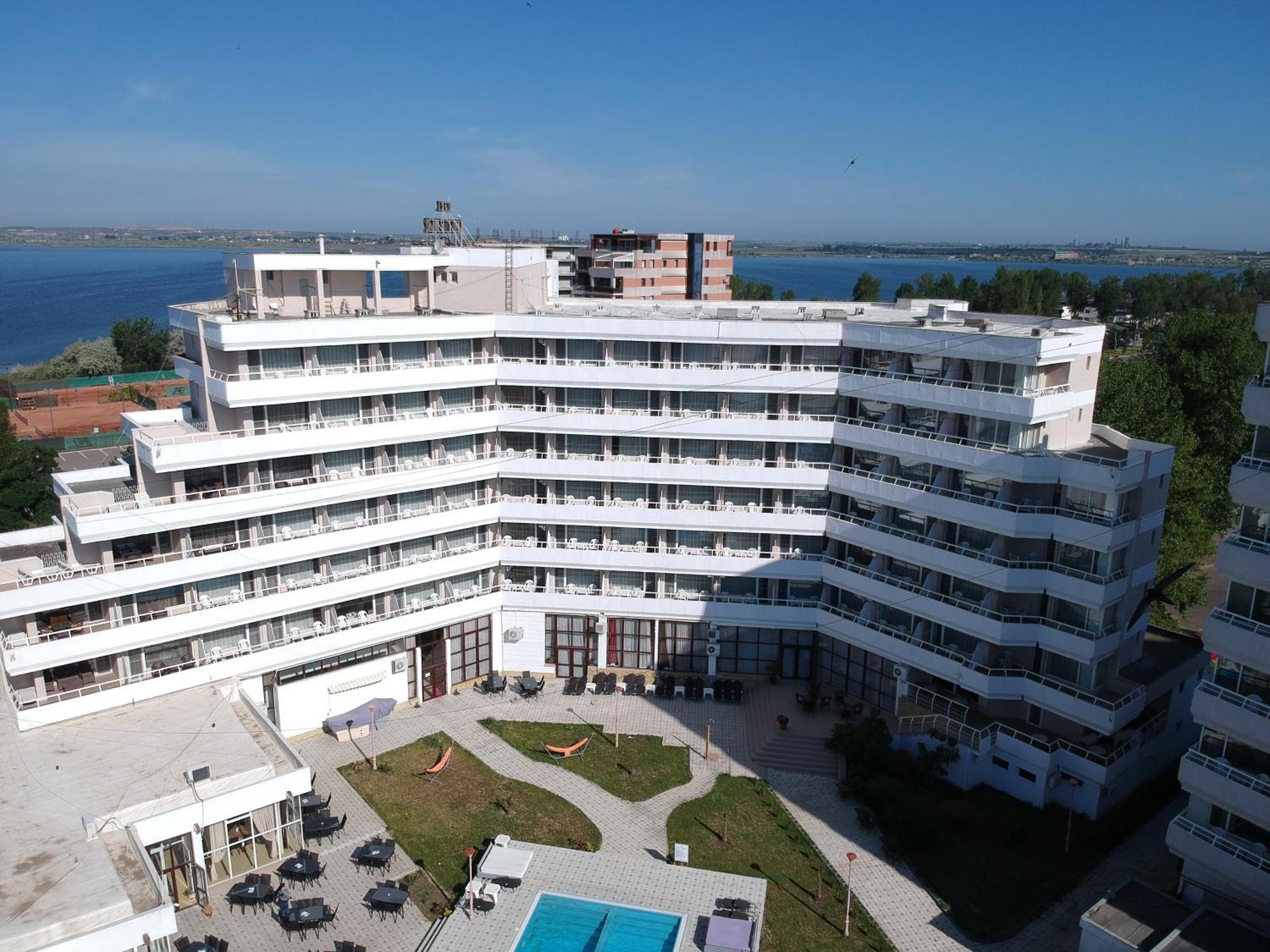 Hotel Ambasador Mamaia Esterno foto