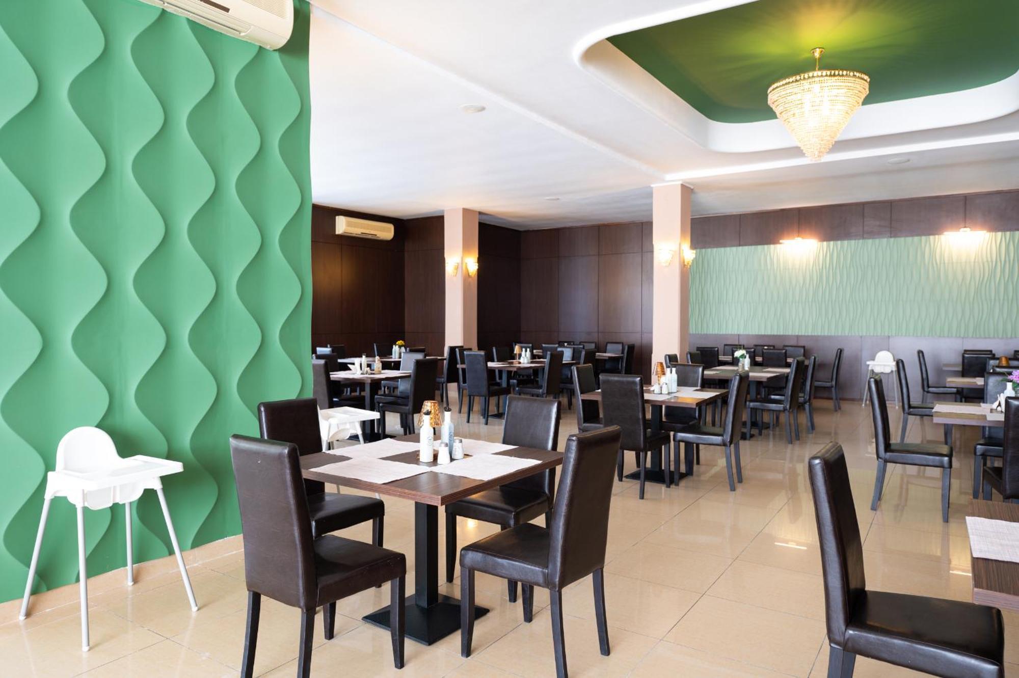 Hotel Ambasador Mamaia Esterno foto