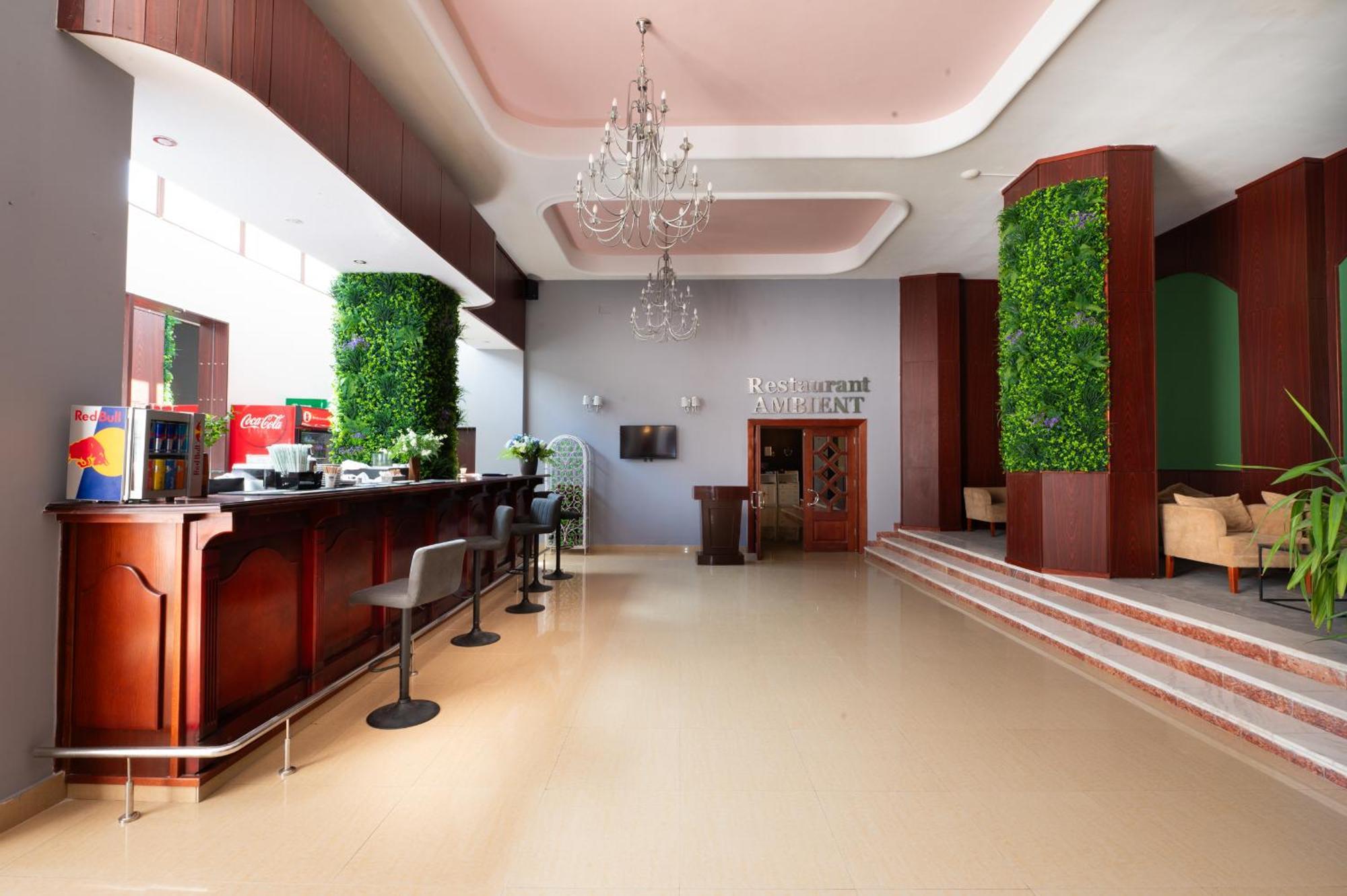 Hotel Ambasador Mamaia Esterno foto