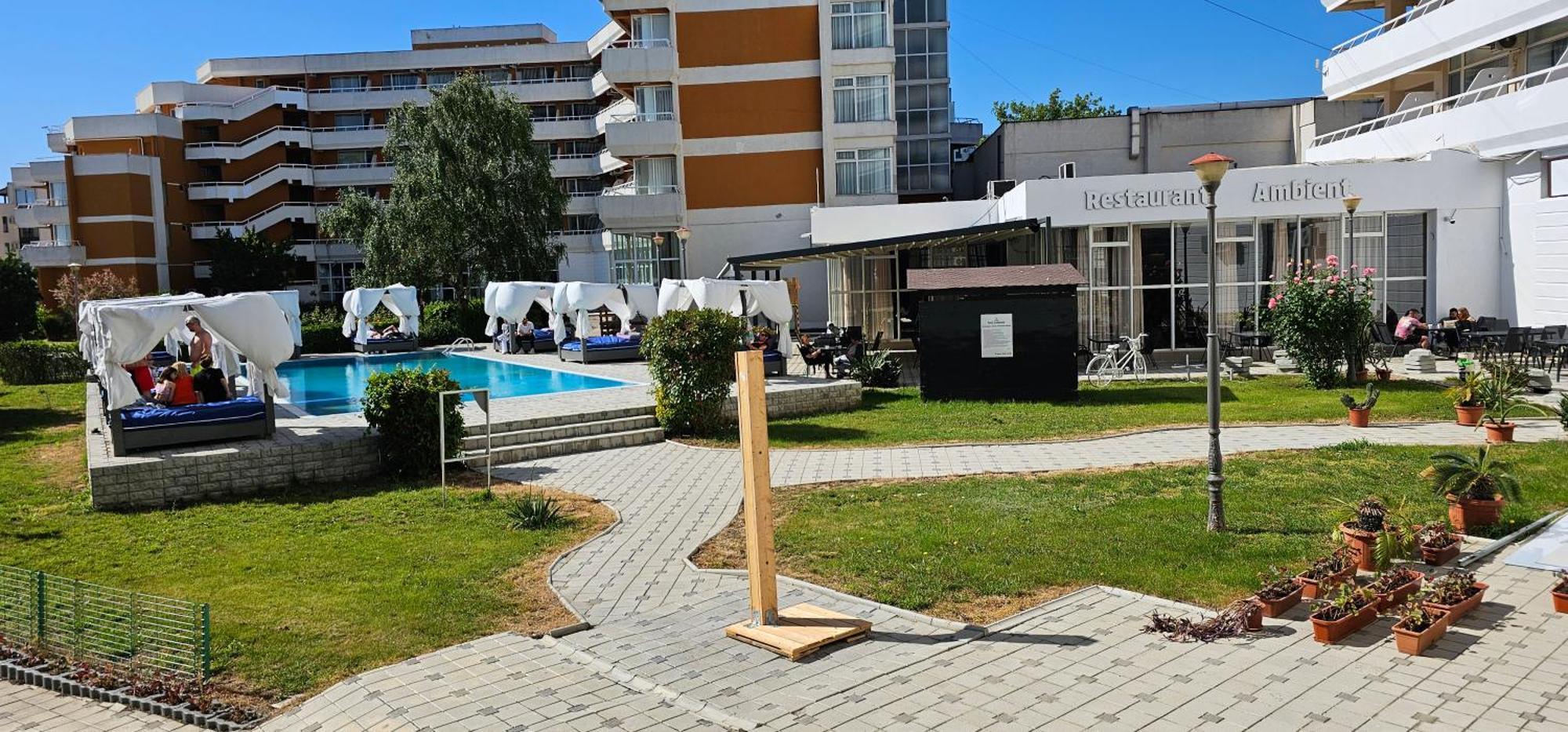 Hotel Ambasador Mamaia Esterno foto