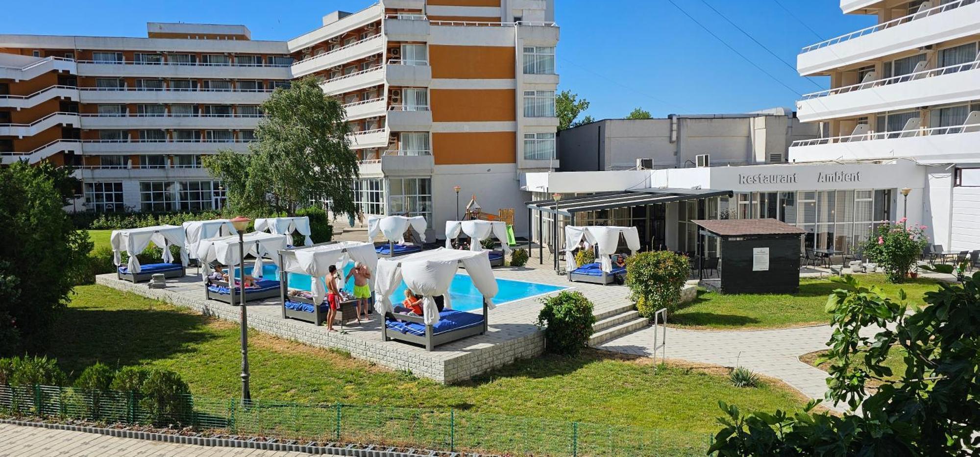 Hotel Ambasador Mamaia Esterno foto