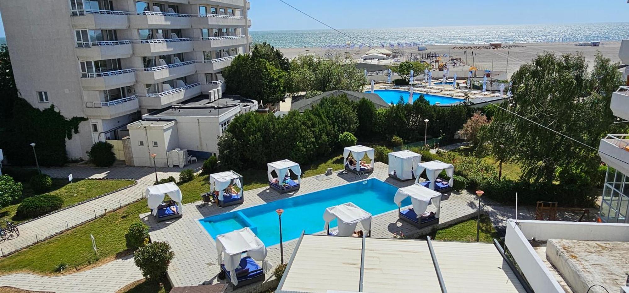 Hotel Ambasador Mamaia Esterno foto